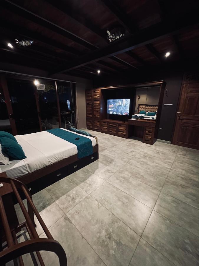 Penton45 - Luxury Penthouse Apartment Negombo Esterno foto