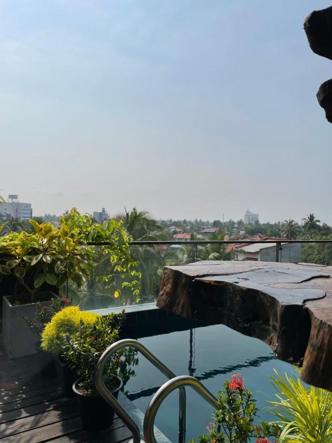 Penton45 - Luxury Penthouse Apartment Negombo Esterno foto